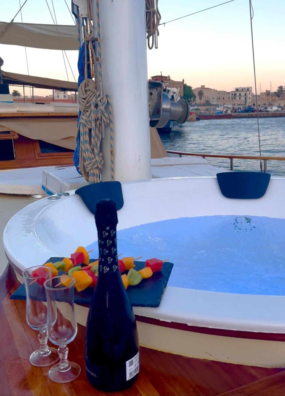 Sicily Sea Charter Hande Capo Galera 호텔 팔레르모 외부 사진